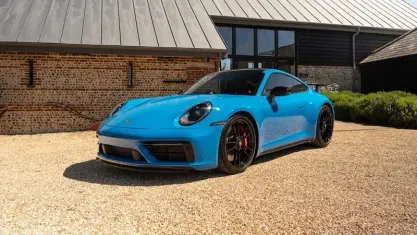 Begagnad Porsche 911 480 HK (353 kW) 2023 Sportkupé