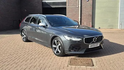 Begagnad Volvo V90 R-Design 190 HK (139 kW) 2019 Grå Kombi