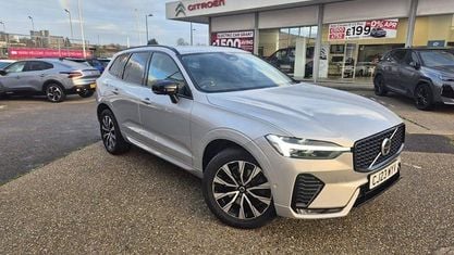 Second-hand Volvo XC60 Plus 197 CP (144 kW) 2023 Gri SUV