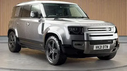 Used Land Rover Defender HSE Dynamic 404 HP (297 kW) 2021 Eiger grey SUV