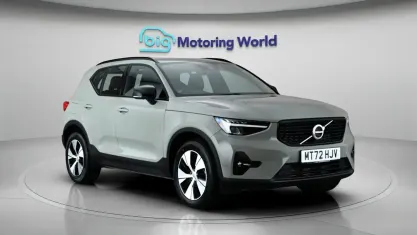 Used Volvo XC40 Plus 211 HP (155 kW) 2022 Green SUV