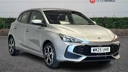 Metallic black pearl Used 2024 MG MG3 SE Hatchback | £13,720 (Fair price)