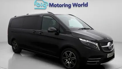 Used Mercedes V300 AMG line 237 HP (174 kW) 2023 Black MPV