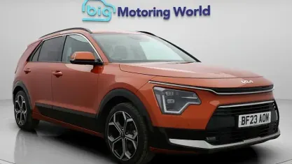 Used Kia Niro 141 HP (103 kW) 2023 Orange SUV