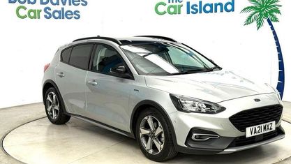 Używany Ford Focus Active 125 KM (91 kW) 2021 Srebrny Hatchback