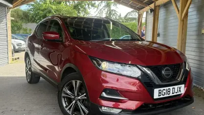 Used Nissan Qashqai N-Connecta 116 HP (85 kW) 2018 Red SUV