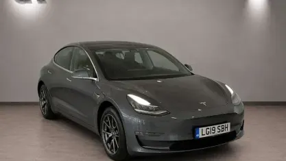 Used Tesla Model 3 Standard Range 239 kW (325 HP) 2019 Grey Sedan