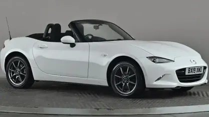 Usado Mazda MX5 132 CV (97 kW) 2019 Blanco Descapotable
