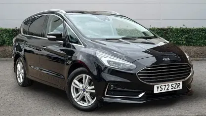 Used Ford S-MAX Titanium 190 HP (139 kW) 2022 Black MPV