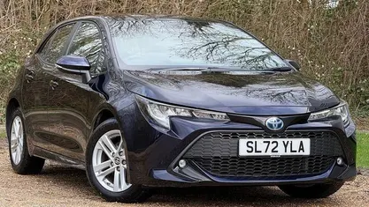 Used Toyota Corolla 122 HP (89 kW) 2022 Blue Hatchback