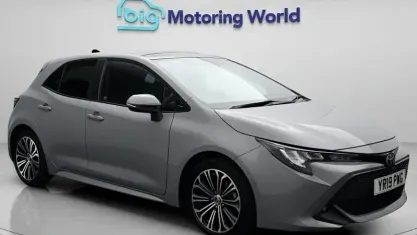 Used Toyota Corolla Design 116 HP (85 kW) 2019 Grey Hatchback