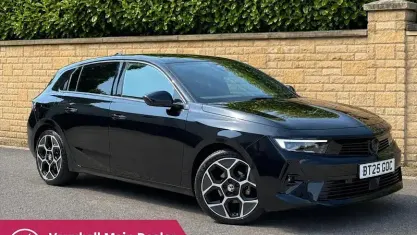 Used Vauxhall Astra Ultimate 131 HP (96 kW) 2025 Black Hatchback