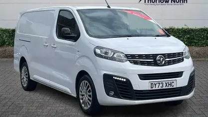 Used Vauxhall Vivaro S 101 HP (74 kW) 2023 White MPV