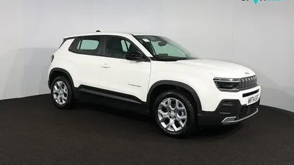 Used Jeep Avenger Altitude 101 HP (74 kW) 2024 White SUV