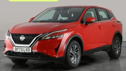 Used Nissan Qashqai Acenta Premium 158 HP (116 kW) 2023 Red SUV