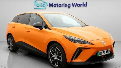 Used MG MG4 EV Trophy 150 kW (204 HP) 2024 Orange Hatchback