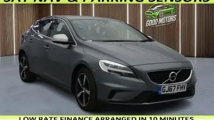 Begagnad Volvo V40 R-Design 122 HK (89 kW) 2019 Halvkombi