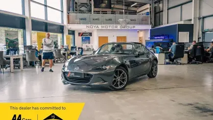 Used Mazda MX5 Inclusive 160 HP (117 kW) 2018 Grey Cabriolet