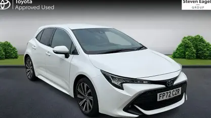 Used Toyota Corolla Design 122 HP (89 kW) 2022 White Hatchback