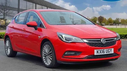 Used Vauxhall Astra Elite 105 HP (77 kW) 2016 Hatchback