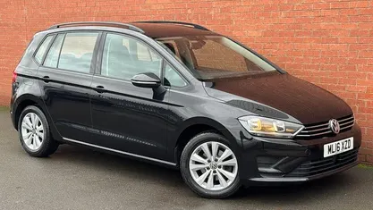 Used VW Golf VII SE 110 HP (80 kW) 2016 Hatchback