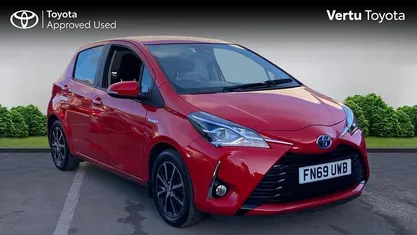 Used Toyota Yaris Hybrid 101 HP (74 kW) 2019 Hatchback