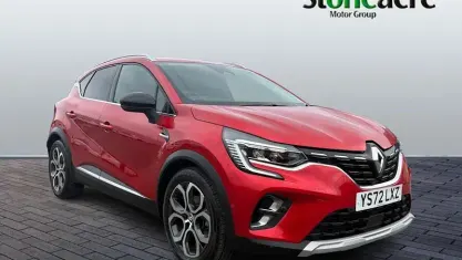 Used Renault Captur Techno 143 HP (105 kW) 2023 Red SUV