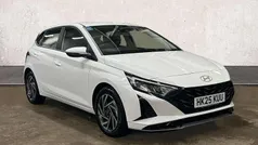 White Used 2025 Hyundai i20 Advanced Hatchback | £17,999 (Fair price)