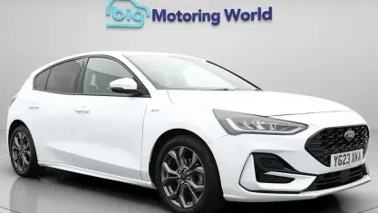 Used Ford Focus ST-Line 125 HP (91 kW) 2023 White Hatchback