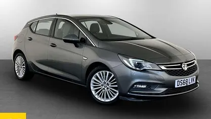 Used Vauxhall Astra Elite 200 HP (147 kW) 2019 Hatchback