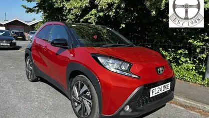 Used Toyota Aygo X 72 HP (52 kW) 2024 Red SUV
