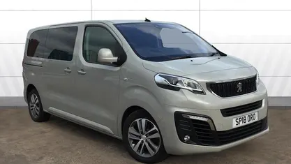 Used Peugeot Traveller Allure 180 HP (132 kW) 2018 MPV