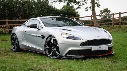 Used Aston Martin Vanquish 604 HP (444 kW) 2017 Silver Coupe