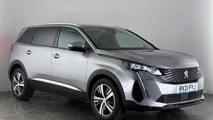 Used Peugeot 5008 Allure Premium 131 HP (96 kW) 2022 Estate