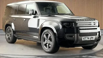 Used Land Rover Defender HSE Dynamic 350 HP (257 kW) 2025 Grey SUV