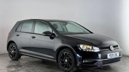 Begagnad VW Golf VII Match 116 HK (85 kW) 2019 Svart Halvkombi