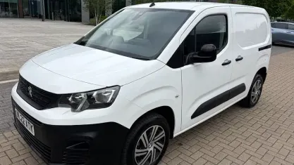 Usado Peugeot Partner 102 HP (75 kW) 2022 Monovolume