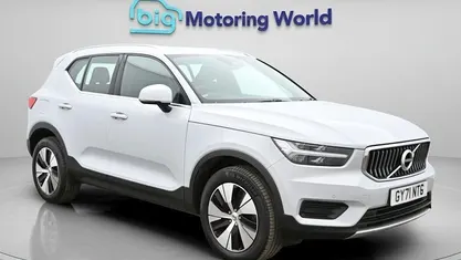 Used Volvo XC40 Inscription 211 HP (155 kW) 2021 Silver SUV