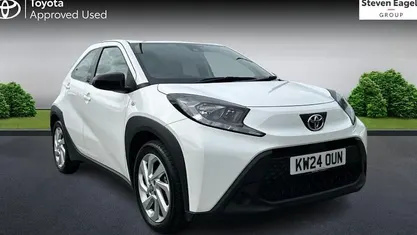 Used Toyota Aygo X PURE 72 HP (52 kW) 2025 SUV