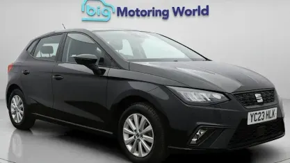 Usado Seat Ibiza SE 80 CV (58 kW) 2023 Negro Utilitario