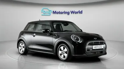 Used Mini Cooper Classic 136 HP (100 kW) 2021 Black Hatchback
