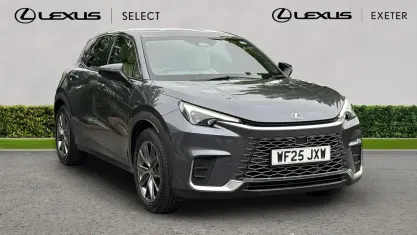 Usado Lexus LBX 136 CV (100 kW) 2025 Gris SUV