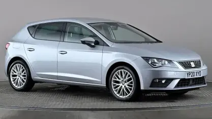 Begagnad Seat Leon SE Dynamic 116 HK (85 kW) 2020 Silver Halvkombi