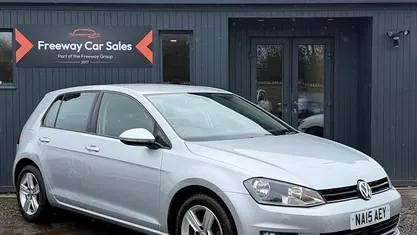 Used VW Golf VII Match 105 HP (77 kW) 2015 Hatchback