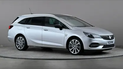 Used Vauxhall Astra Edition 145 HP (106 kW) 2021 Silver Estate