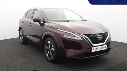 Used Nissan Qashqai N-Connecta 140 HP (102 kW) 2022 Red SUV