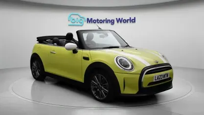 Used Mini Cooper Cabriolet Exclusive 136 HP (100 kW) 2022 Yellow Cabriolet