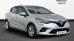 Silver Used 2021 Renault Clio V Play Hatchback | £9,700 (Good price)