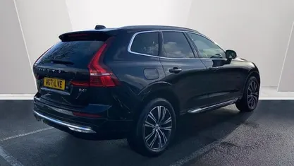 Black Used 2021 Volvo XC60 Inscription SUV | £29,687 (Fair price)