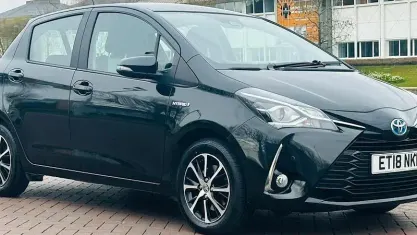 Used Toyota Yaris 101 HP (74 kW) 2018 Black Hatchback